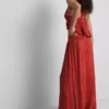 Pantalones brillantes de pierna ancha de Paula Echevarría