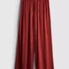 Pantalones brillantes de pierna ancha de Paula Echevarría