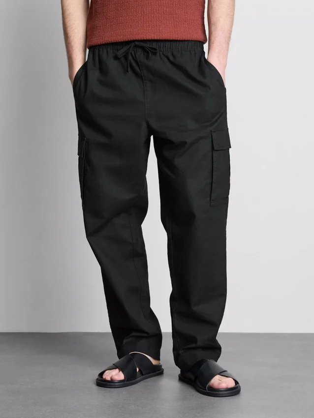 Pantalones cargo con cordón