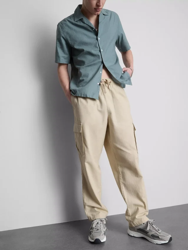 Pantalones cargo con cordón