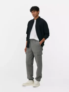 Pantalones cargo con dobladillo