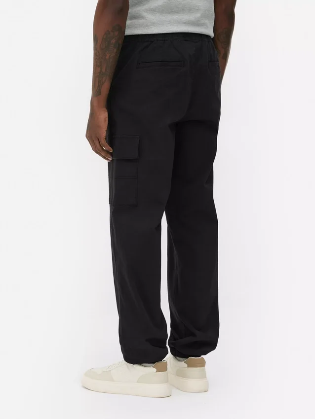 Pantalones cargo con dobladillo