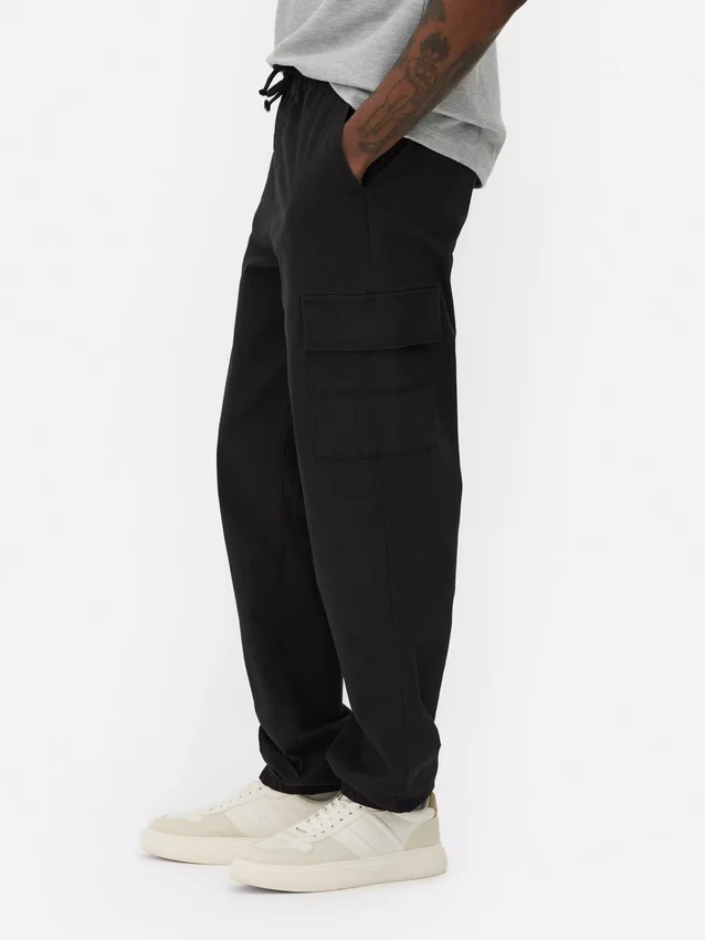 Pantalones cargo con dobladillo
