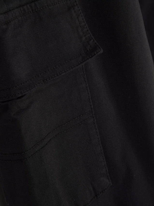 Pantalones cargo con dobladillo