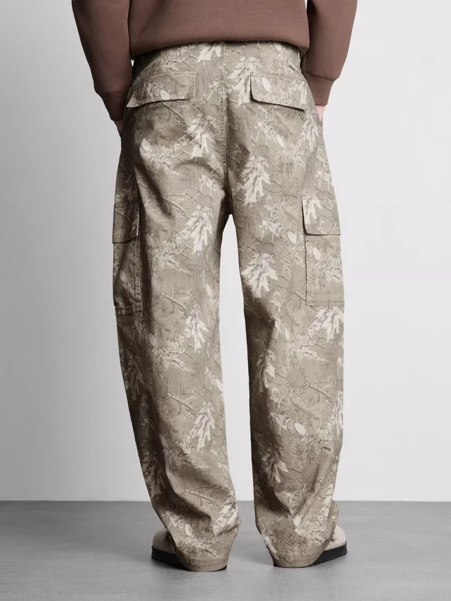 Pantalones cargo de camuflaje