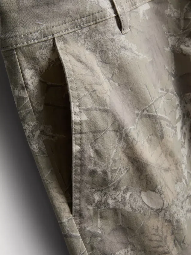 Pantalones cargo de camuflaje
