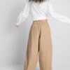 Pantalones casuales de corte acampanado