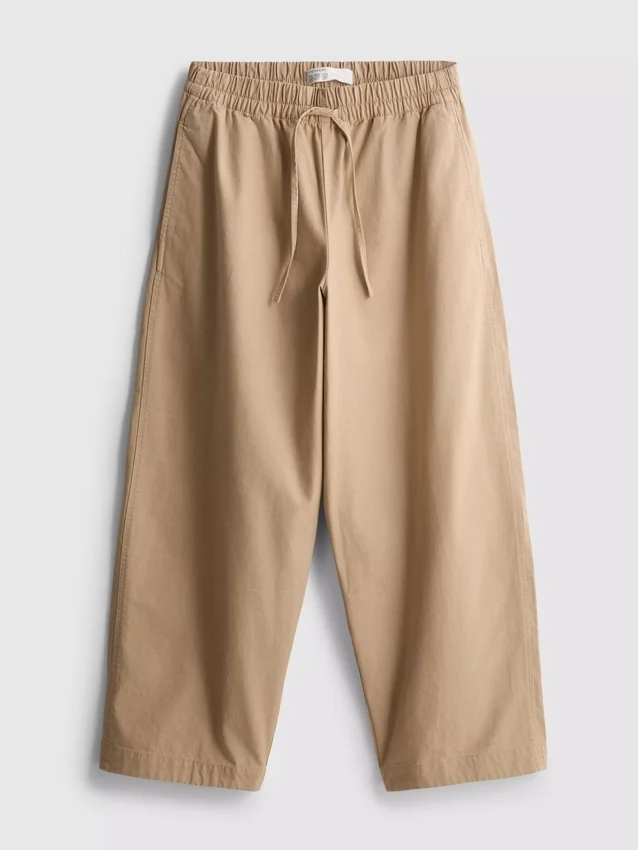 Pantalones casuales de corte acampanado