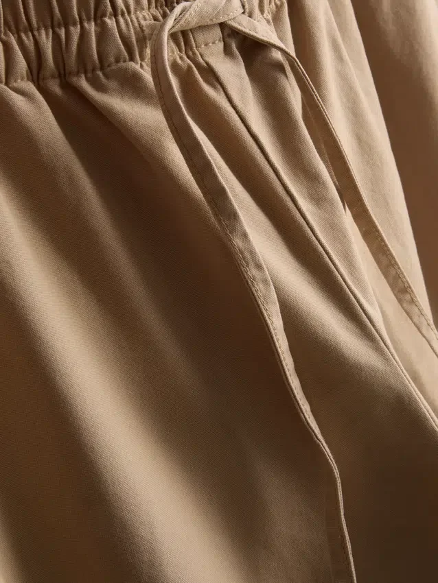 Pantalones casuales de corte acampanado