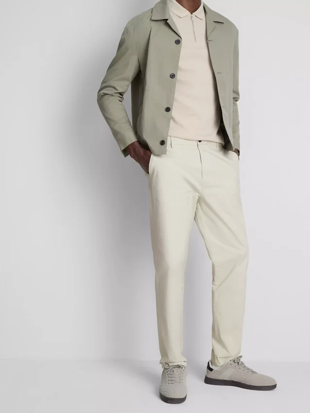 Pantalones chinos ajustados