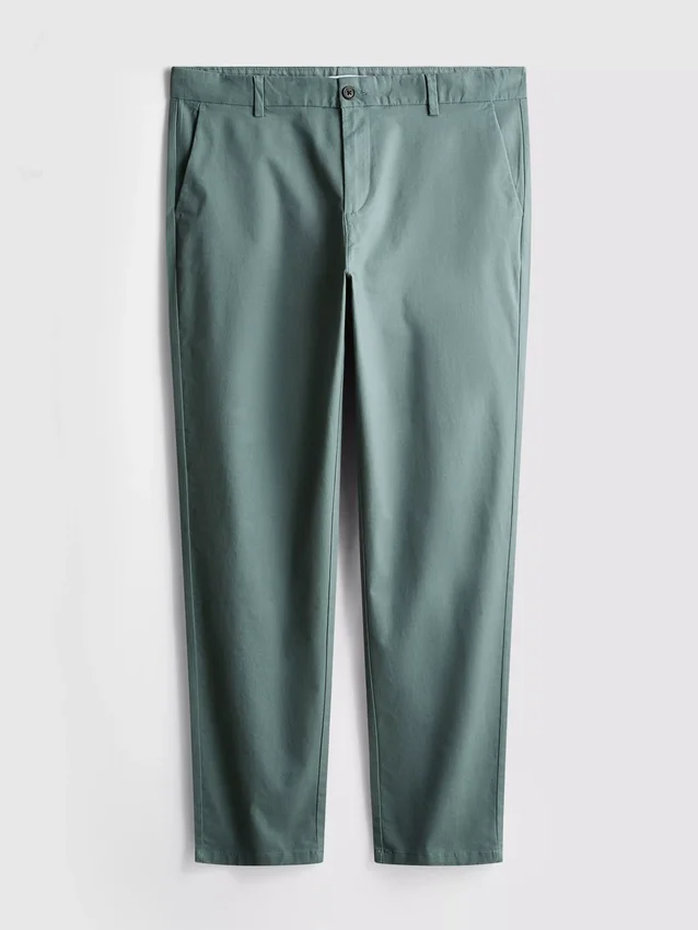 Pantalones chinos ajustados