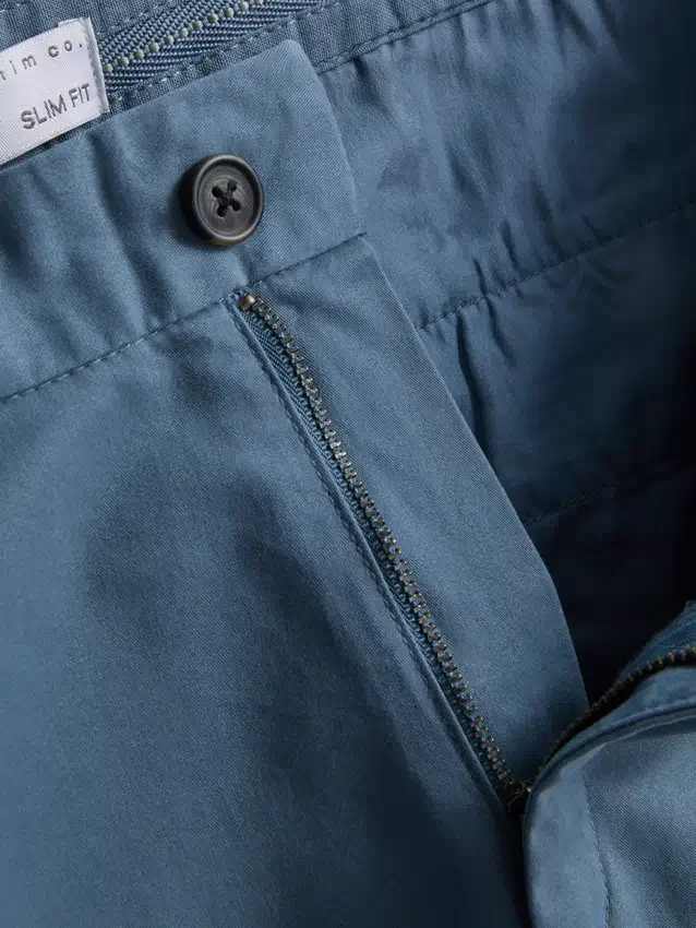 Pantalones chinos ajustados