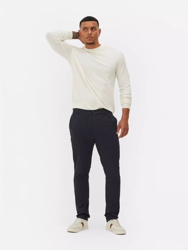 Pantalones chinos ajustados elásticos