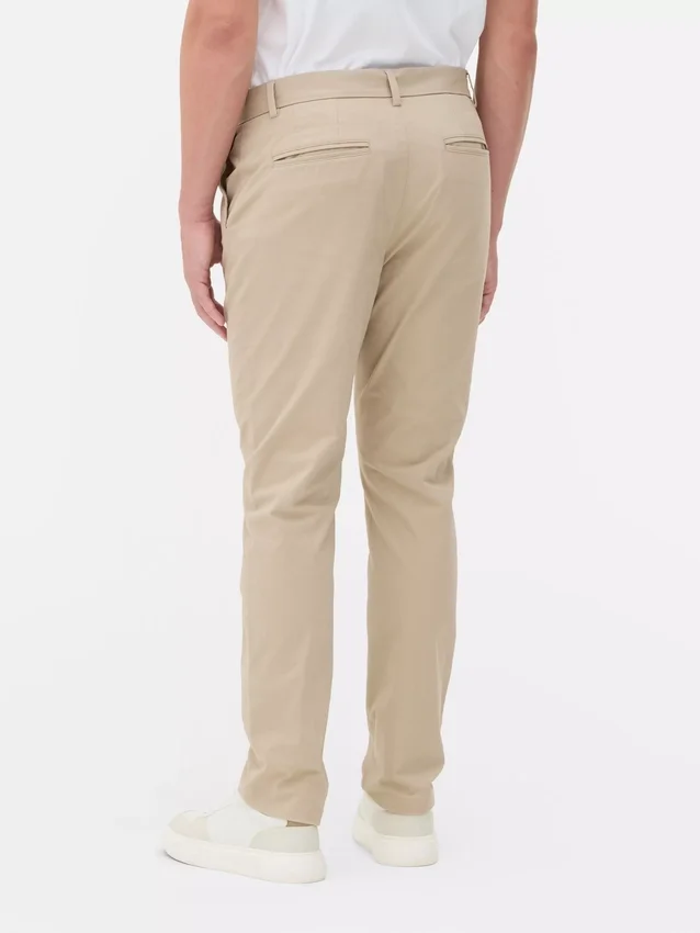 Pantalones chinos ajustados elásticos
