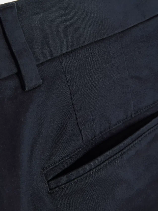 Pantalones chinos ajustados elásticos