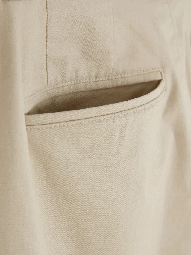 Pantalones chinos ajustados elásticos