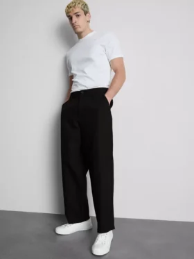 Pantalones chinos holgados de talle medio