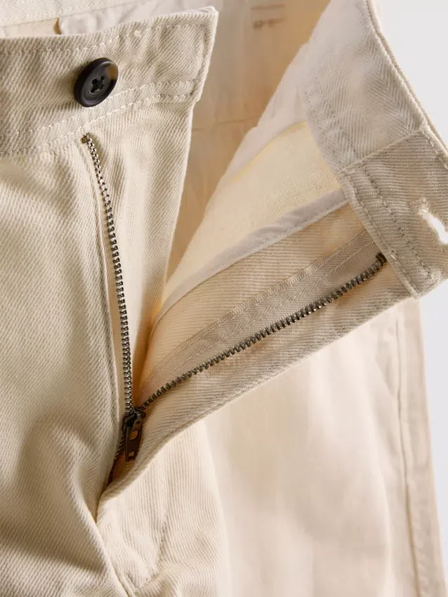 Pantalones chinos holgados de talle medio