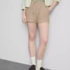 Pantalones cortos arrugados con cordón