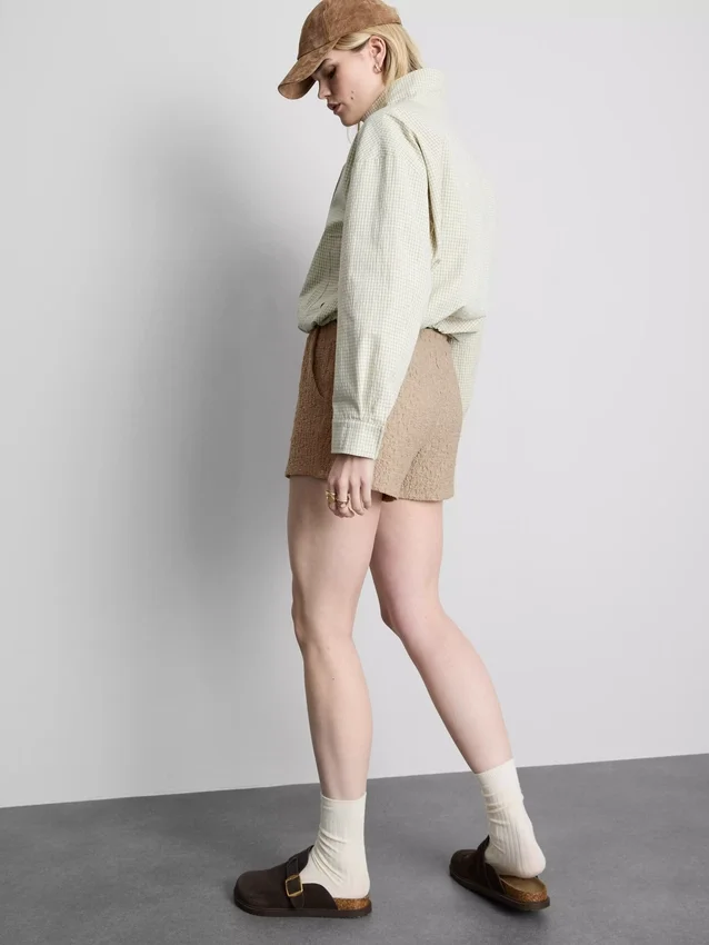 Pantalones cortos arrugados con cordón