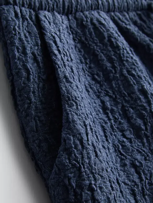Pantalones cortos arrugados de estilo relajado de Paula Echevarría
