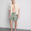 Pantalones cortos con cordón y estampado floral