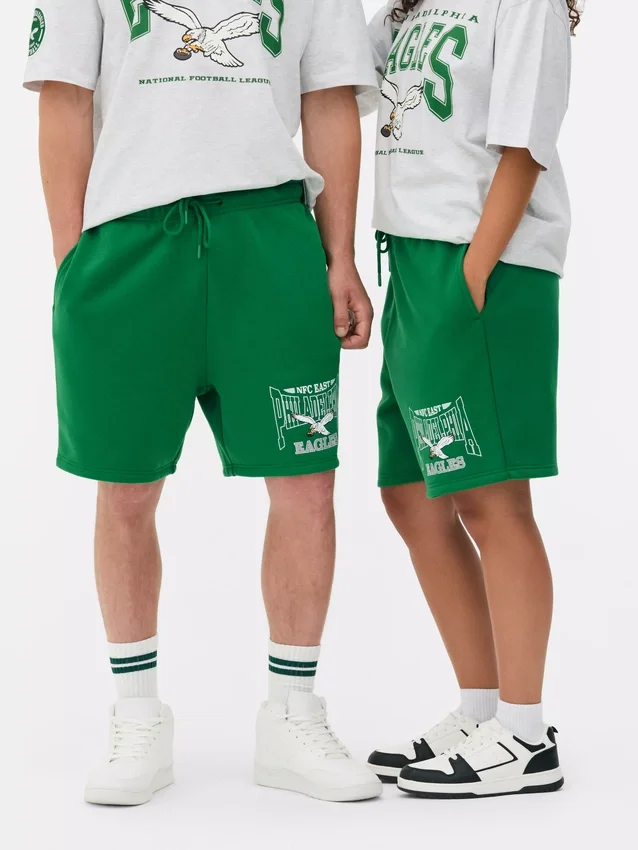 Pantalones cortos con el logotipo de los Philadelphia Eagles de la NFL