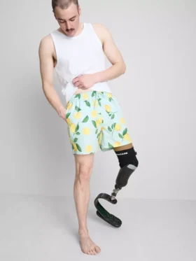 Pantalones cortos con estampado de limones