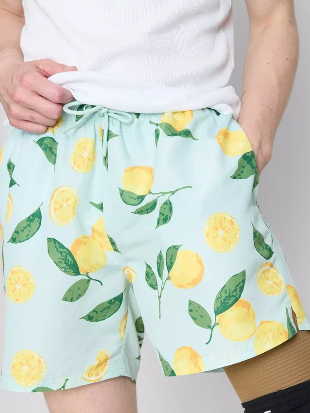Pantalones cortos con estampado de limones