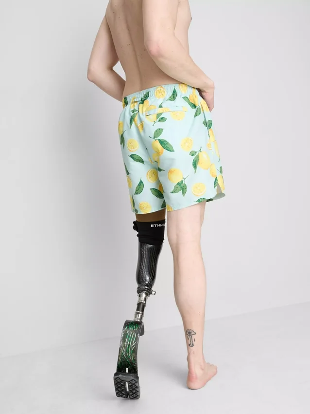 Pantalones cortos con estampado de limones