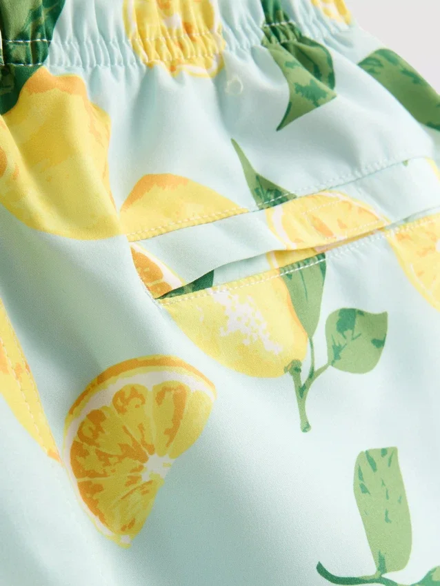 Pantalones cortos con estampado de limones