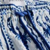 Pantalones cortos con textura de azulejos mediterráneos