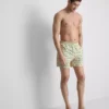 Pantalones cortos con textura de palmeras