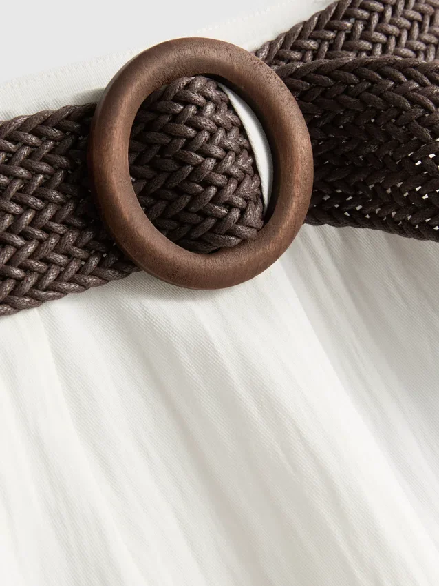 Pantalones cortos con textura y cinturón