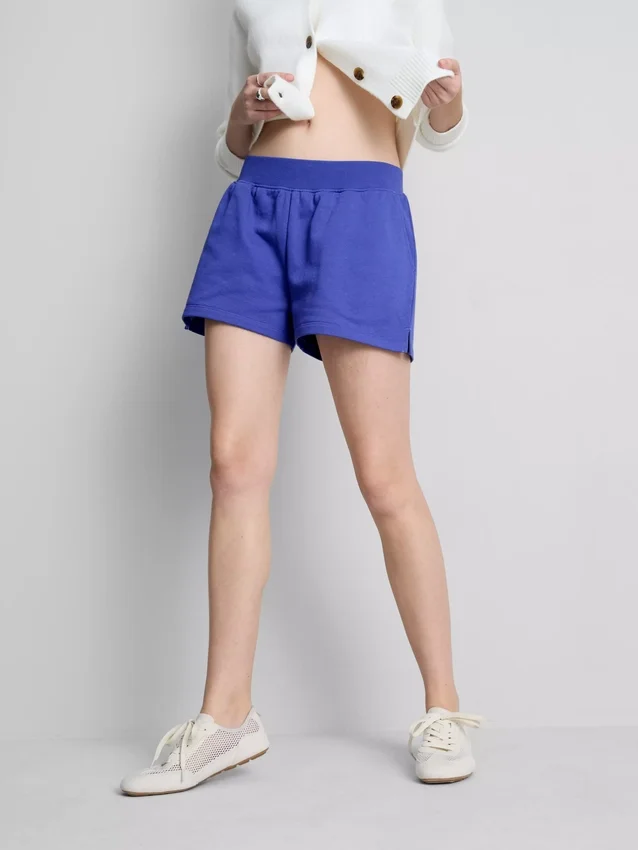 Pantalones cortos de algodón con dobladillo abierto
