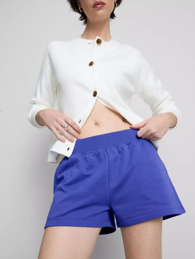 Pantalones cortos de algodón con dobladillo abierto