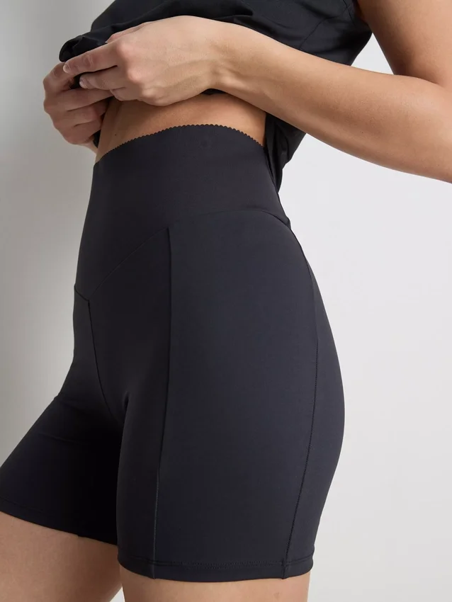 Pantalones cortos de ciclismo activos Bodysculpt