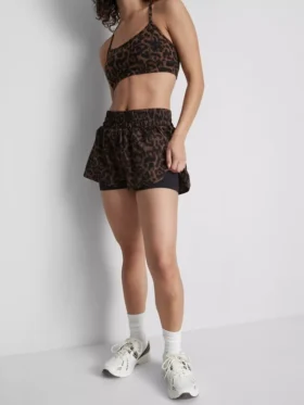Pantalones cortos de correr con estampado de leopardo