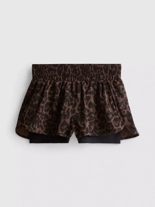 Pantalones cortos de correr con estampado de leopardo