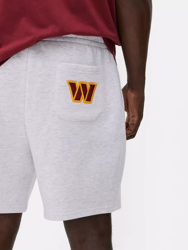 Pantalones cortos de los Washington Commanders de la NFL