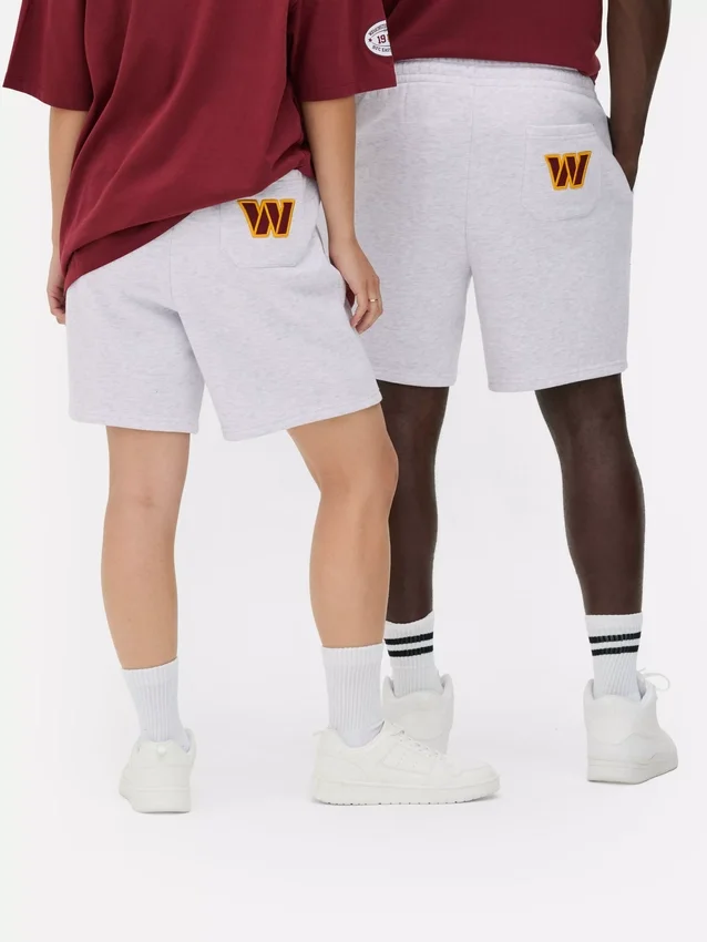 Pantalones cortos de los Washington Commanders de la NFL