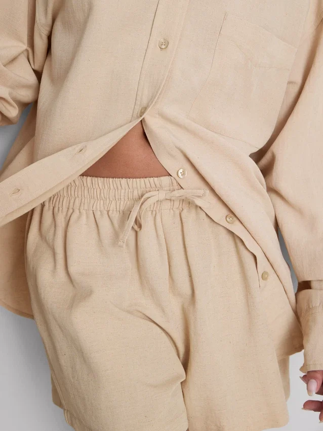 Pantalones cortos de mezcla de algodón con cintura elástica