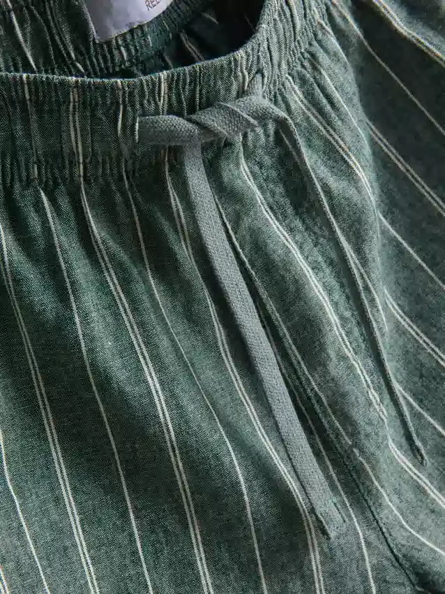 Pantalones cortos de mezcla de lino con rayas