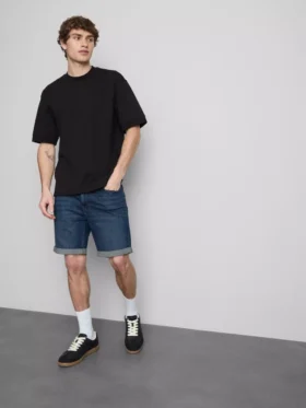 Pantalones cortos de mezclilla ajustados de talle medio