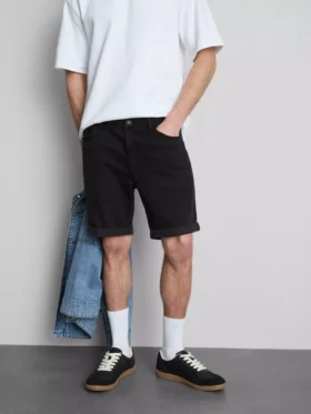 Pantalones cortos de mezclilla ajustados de talle medio