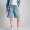 Pantalones cortos de mezclilla con dobladillo sin rematar