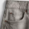 Pantalones cortos de mezclilla con dobladillo sin rematar