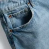 Pantalones cortos de mezclilla con dobladillo sin rematar