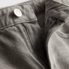 Pantalones cortos de mezclilla con dobladillo sin rematar