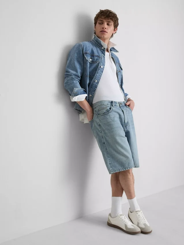 Pantalones cortos de mezclilla de corte holgado